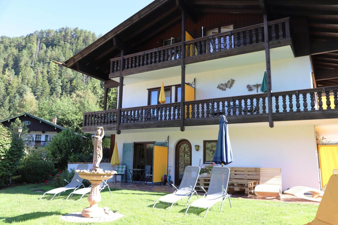 Hotel Effland Mit Innenpool Und Sauna 1 Stunde Zur Privatnutzung Pro Tag ไบริชเซลล์ ภายนอก รูปภาพ