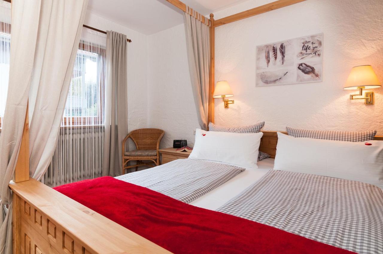 Hotel Effland Mit Innenpool Und Sauna 1 Stunde Zur Privatnutzung Pro Tag ไบริชเซลล์ ภายนอก รูปภาพ