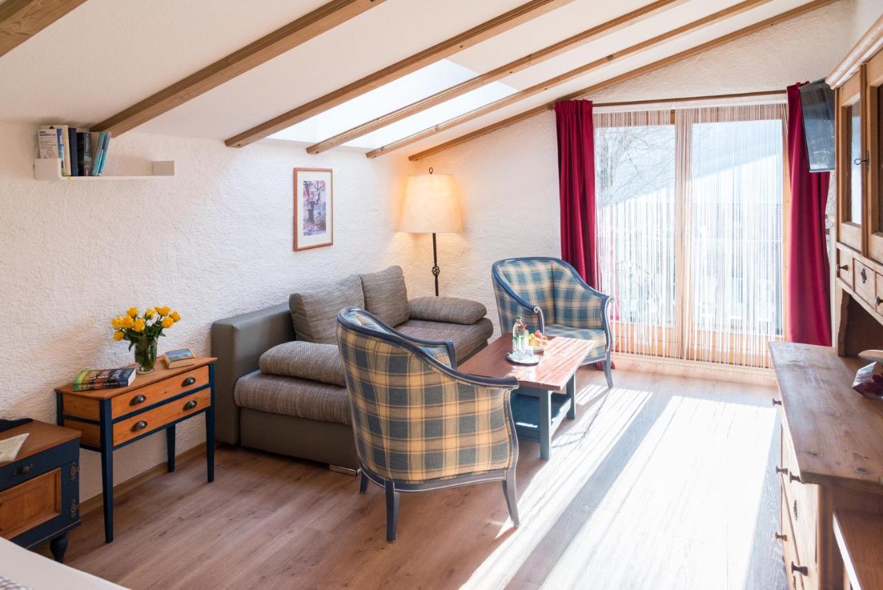 Hotel Effland Mit Innenpool Und Sauna 1 Stunde Zur Privatnutzung Pro Tag ไบริชเซลล์ ภายนอก รูปภาพ