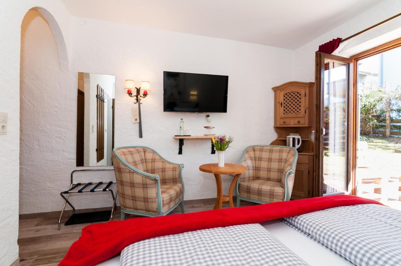 Hotel Effland Mit Innenpool Und Sauna 1 Stunde Zur Privatnutzung Pro Tag ไบริชเซลล์ ภายนอก รูปภาพ