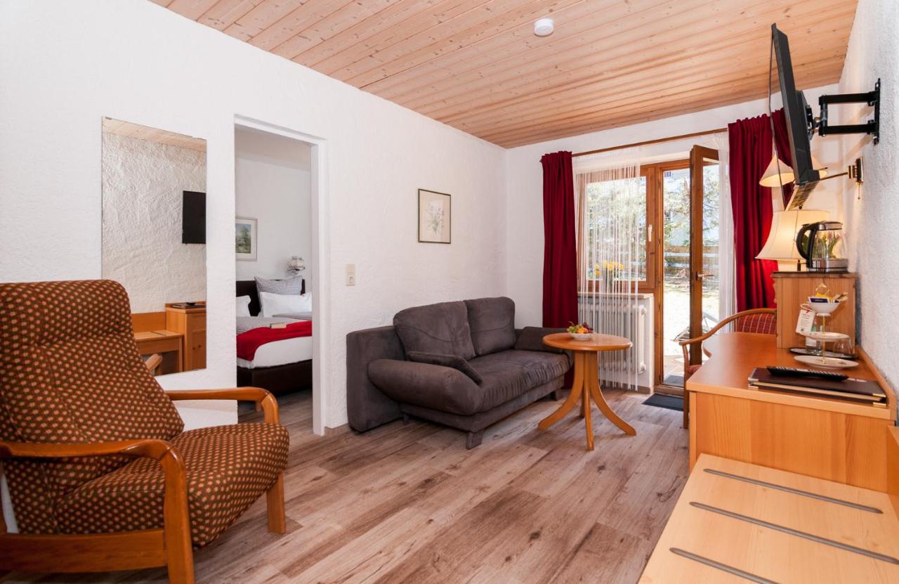 Hotel Effland Mit Innenpool Und Sauna 1 Stunde Zur Privatnutzung Pro Tag ไบริชเซลล์ ภายนอก รูปภาพ