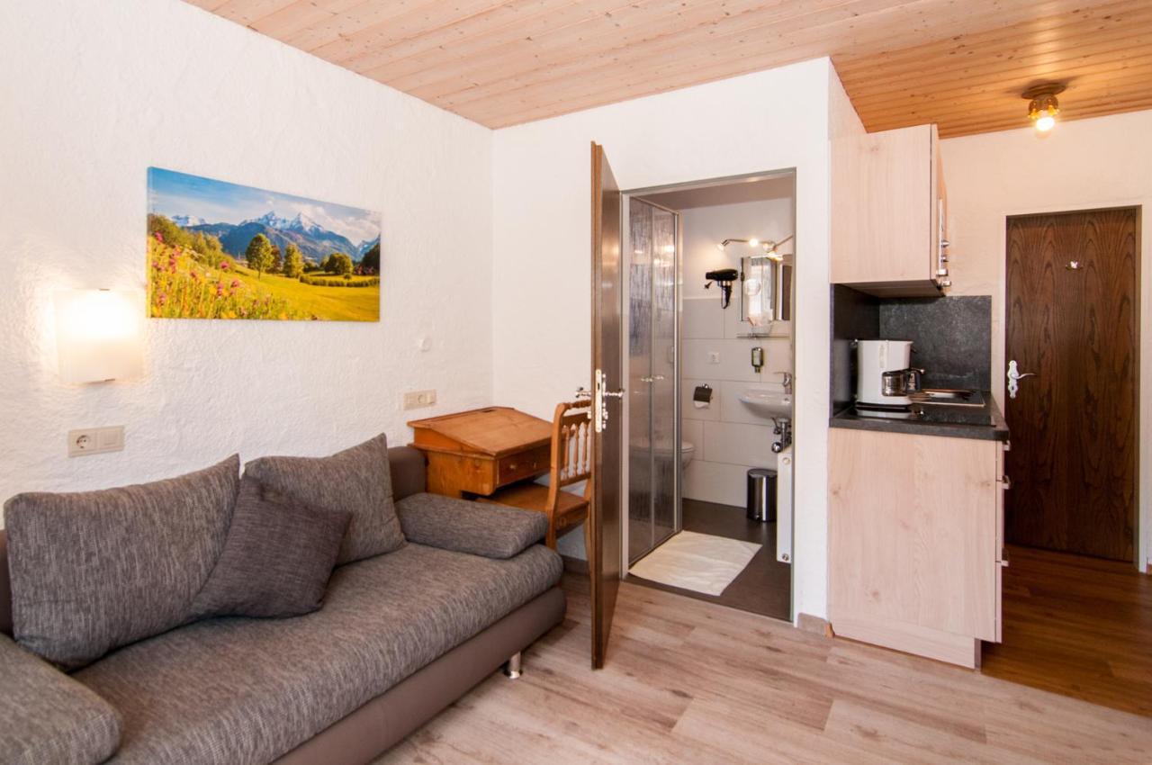 Hotel Effland Mit Innenpool Und Sauna 1 Stunde Zur Privatnutzung Pro Tag ไบริชเซลล์ ภายนอก รูปภาพ