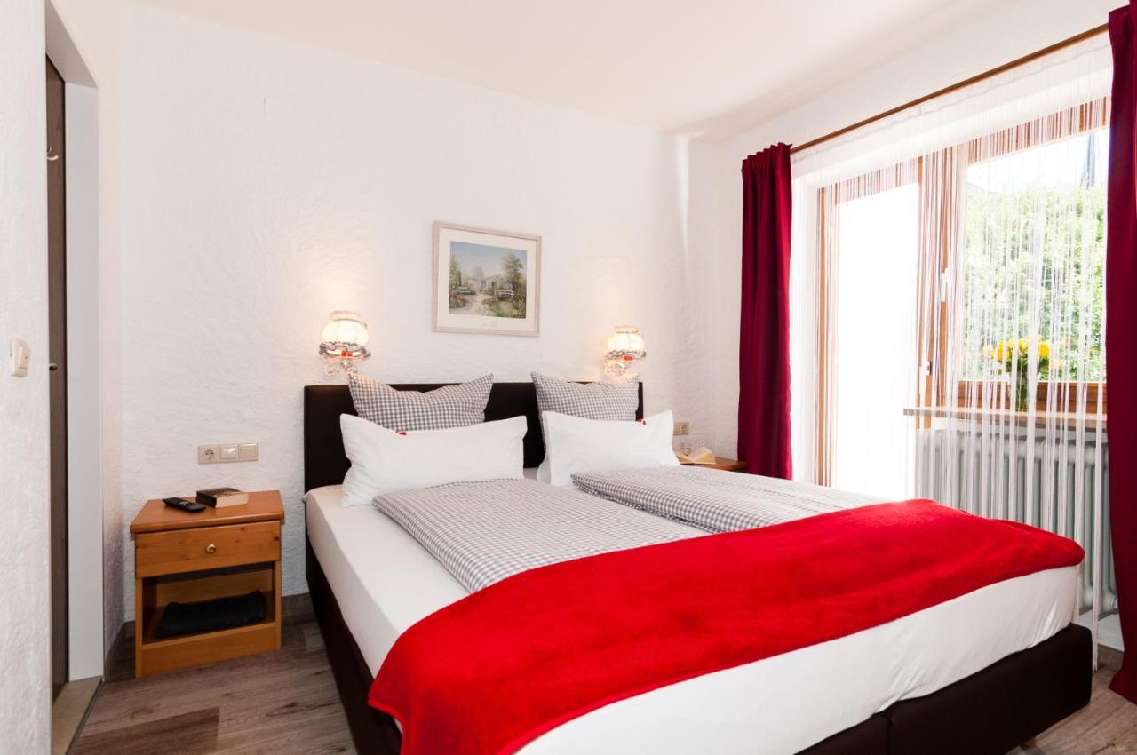 Hotel Effland Mit Innenpool Und Sauna 1 Stunde Zur Privatnutzung Pro Tag ไบริชเซลล์ ภายนอก รูปภาพ