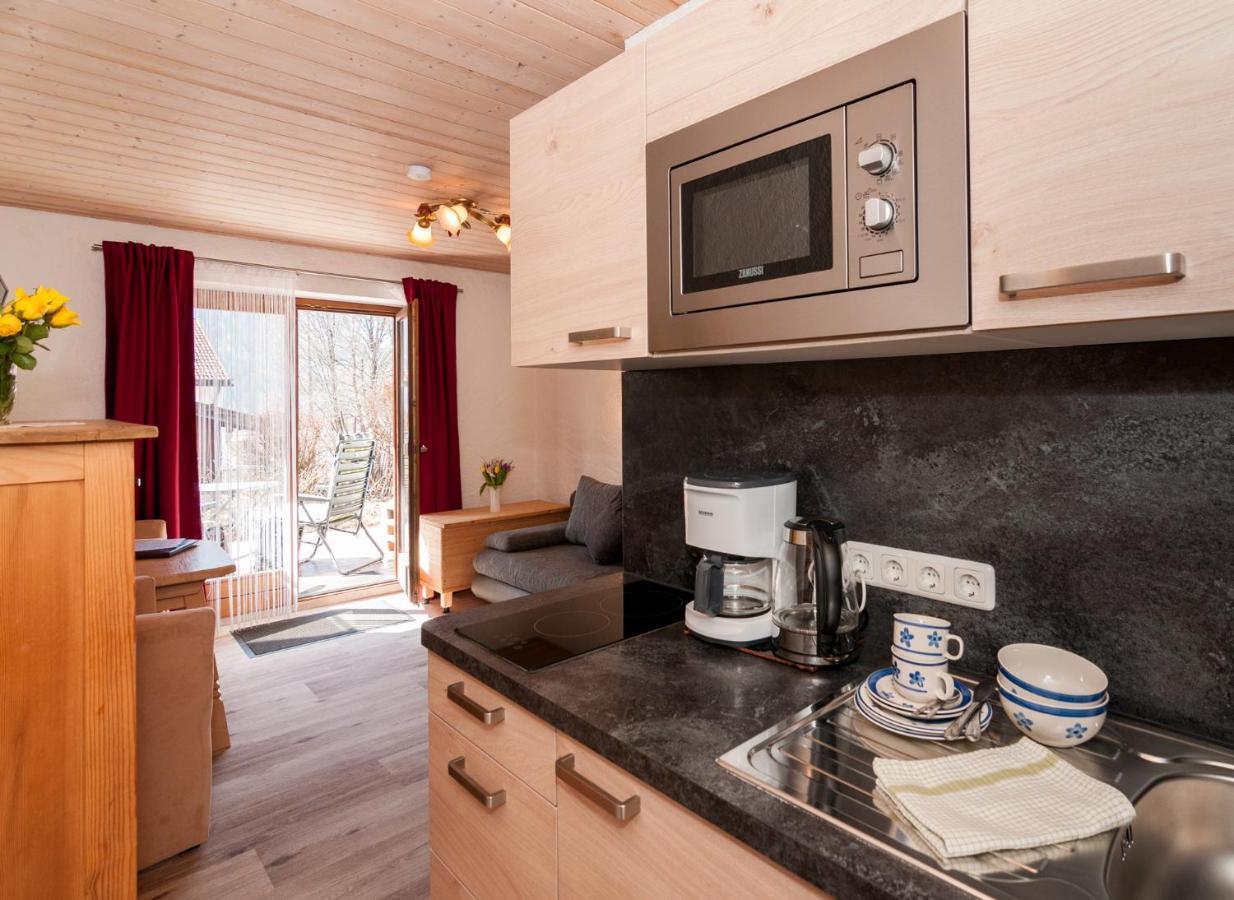 Hotel Effland Mit Innenpool Und Sauna 1 Stunde Zur Privatnutzung Pro Tag ไบริชเซลล์ ภายนอก รูปภาพ