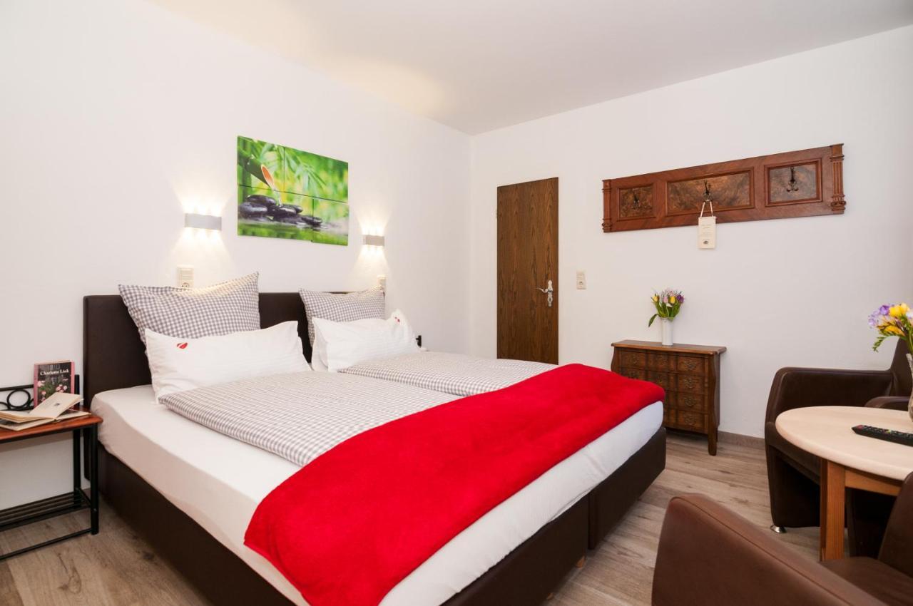 Hotel Effland Mit Innenpool Und Sauna 1 Stunde Zur Privatnutzung Pro Tag ไบริชเซลล์ ภายนอก รูปภาพ
