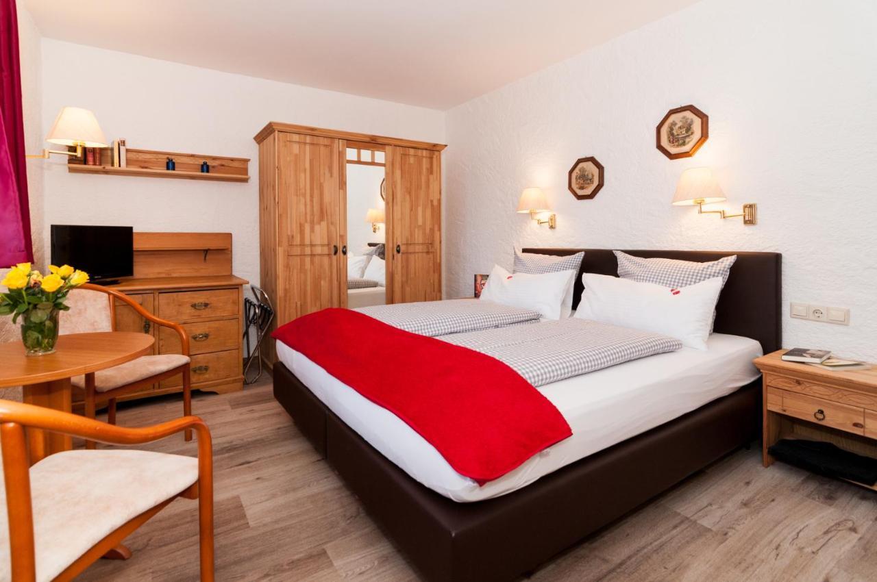 Hotel Effland Mit Innenpool Und Sauna 1 Stunde Zur Privatnutzung Pro Tag ไบริชเซลล์ ภายนอก รูปภาพ