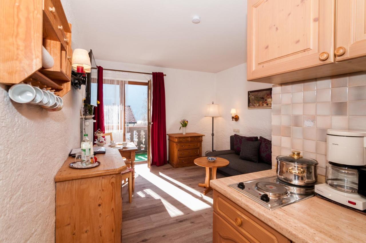 Hotel Effland Mit Innenpool Und Sauna 1 Stunde Zur Privatnutzung Pro Tag ไบริชเซลล์ ภายนอก รูปภาพ