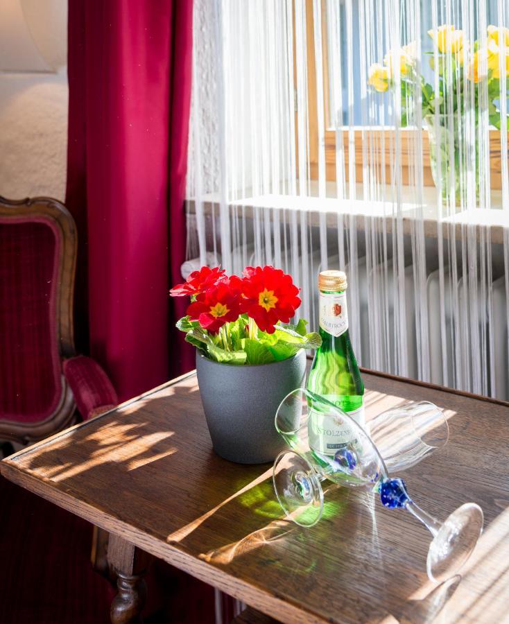 Hotel Effland Mit Innenpool Und Sauna 1 Stunde Zur Privatnutzung Pro Tag ไบริชเซลล์ ภายนอก รูปภาพ