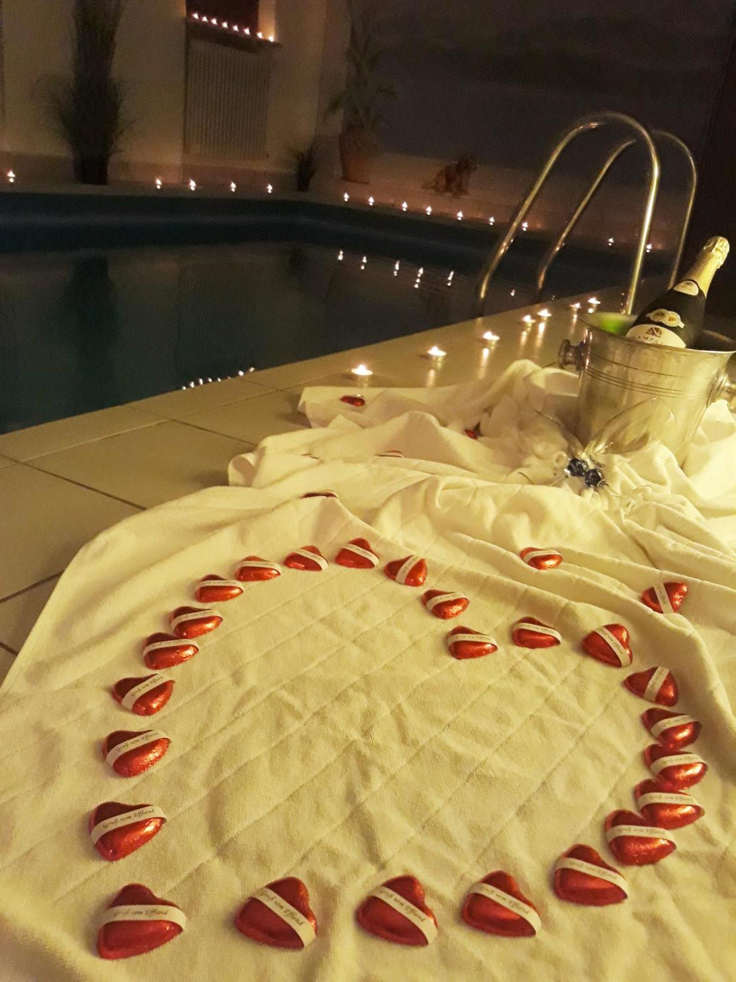 Hotel Effland Mit Innenpool Und Sauna 1 Stunde Zur Privatnutzung Pro Tag ไบริชเซลล์ ภายนอก รูปภาพ