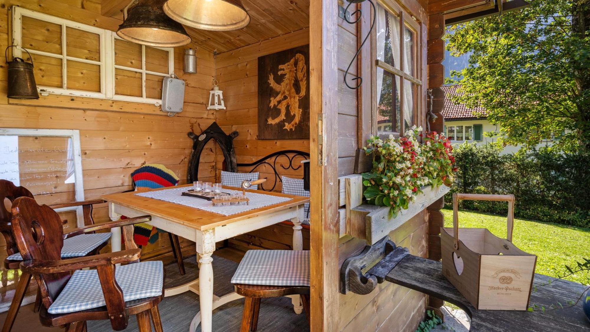 Hotel Effland Mit Innenpool Und Sauna 1 Stunde Zur Privatnutzung Pro Tag ไบริชเซลล์ ภายนอก รูปภาพ