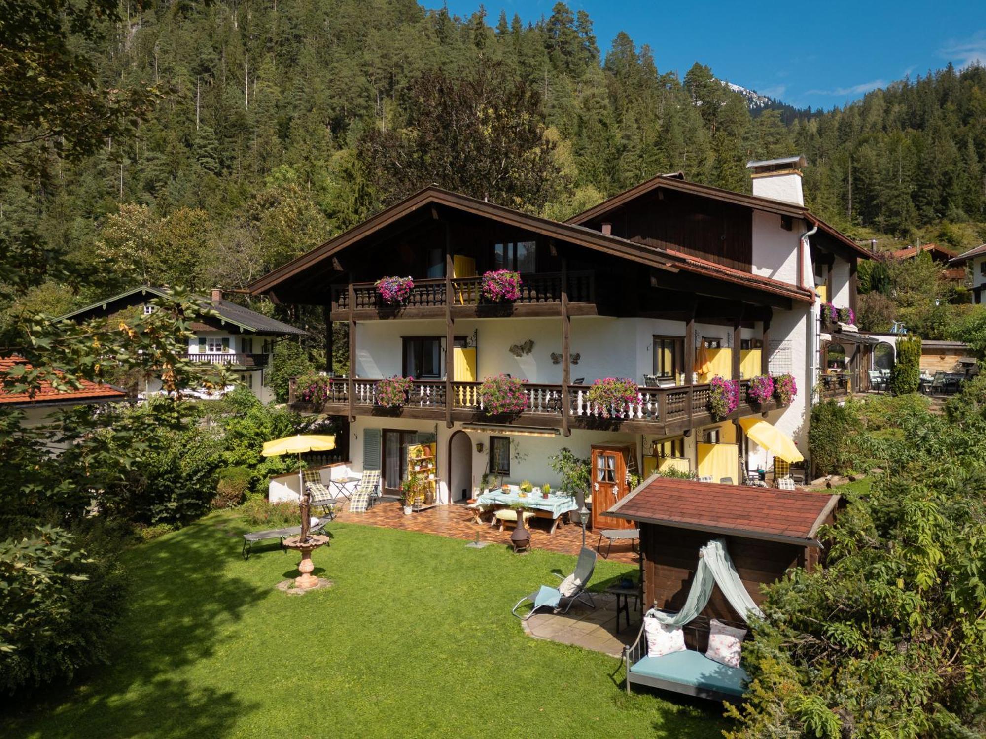 Hotel Effland Mit Innenpool Und Sauna 1 Stunde Zur Privatnutzung Pro Tag ไบริชเซลล์ ภายนอก รูปภาพ
